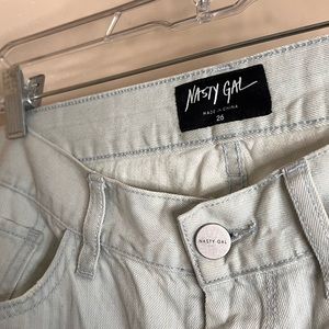 Nasty Gal Mid to Low Rise Jeans 🤎